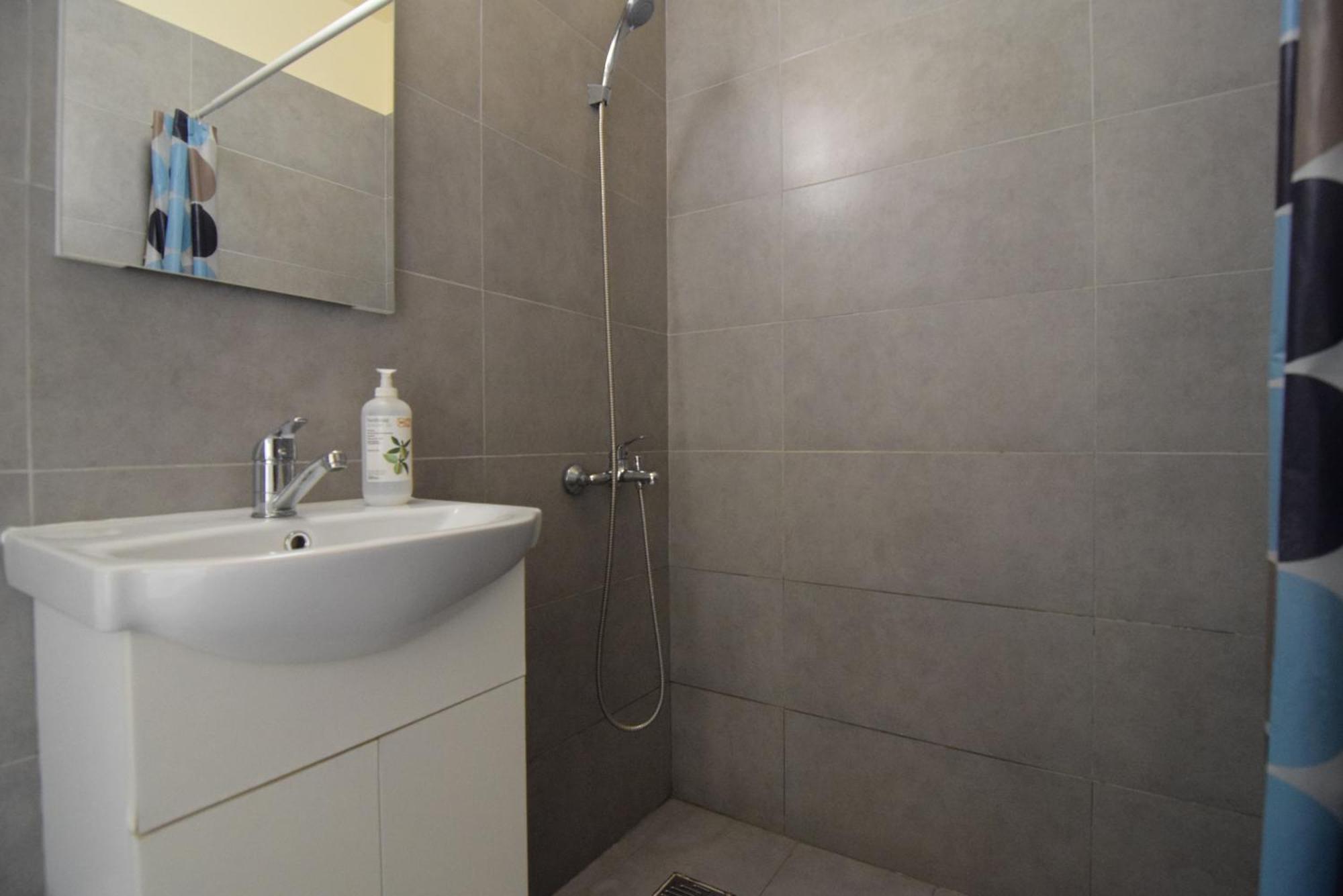 Gara De Nord - Resedinta Lui Calin Apartman Bukarest Kültér fotó