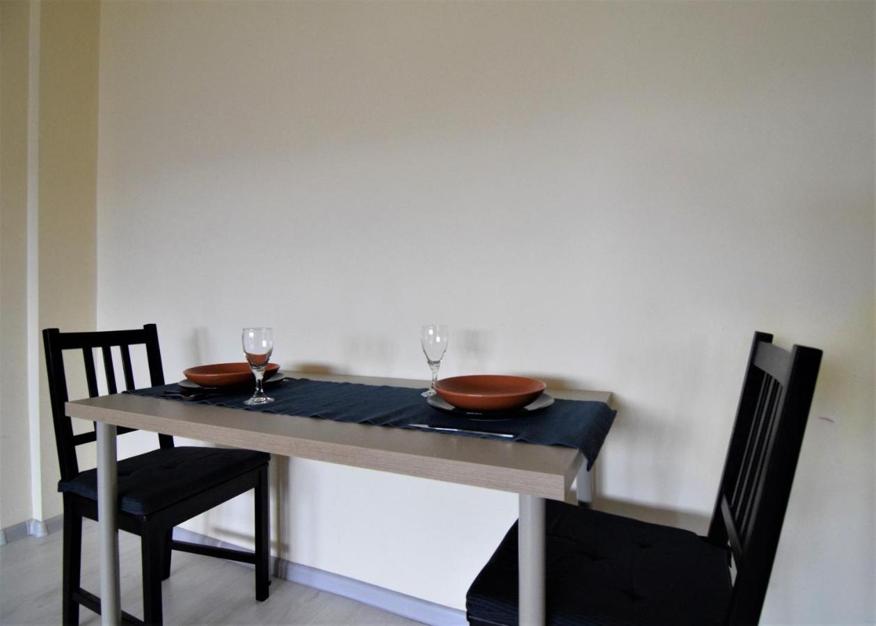 Gara De Nord - Resedinta Lui Calin Apartman Bukarest Kültér fotó